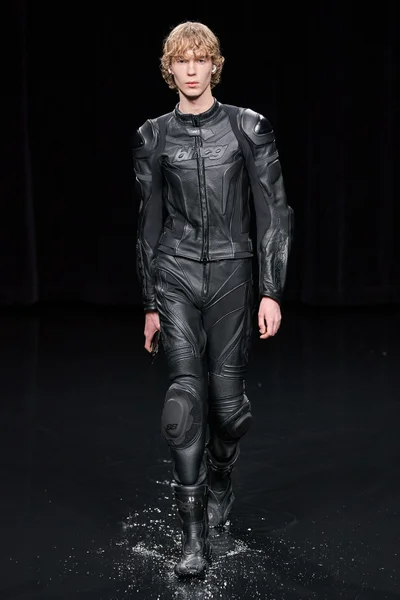 Look 44